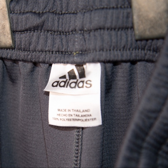 Adidas Shorts (Unisex) - Picture 4 of 5